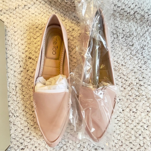 ME TOO Audra Pink Leather Loafers Shoes Pointed Toe White Sole Flats NWT - Picture 2 of 6